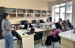 Fiziki və kolloid kimya kafedrasında elmi seminar keçirildi