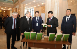 BDU-nun rektoru, dilçi alim və tələbələri “AZLİNQ 2025” Beynəlxalq elmi konfransında