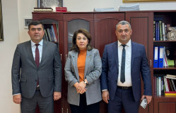 Buxara Dövlət Universitetinin Təbiət elmləri və aqrobiotexnologiyalar fakültəsinin dekanı və əməkdaşı Biologiya fakültəsində olmuşdur