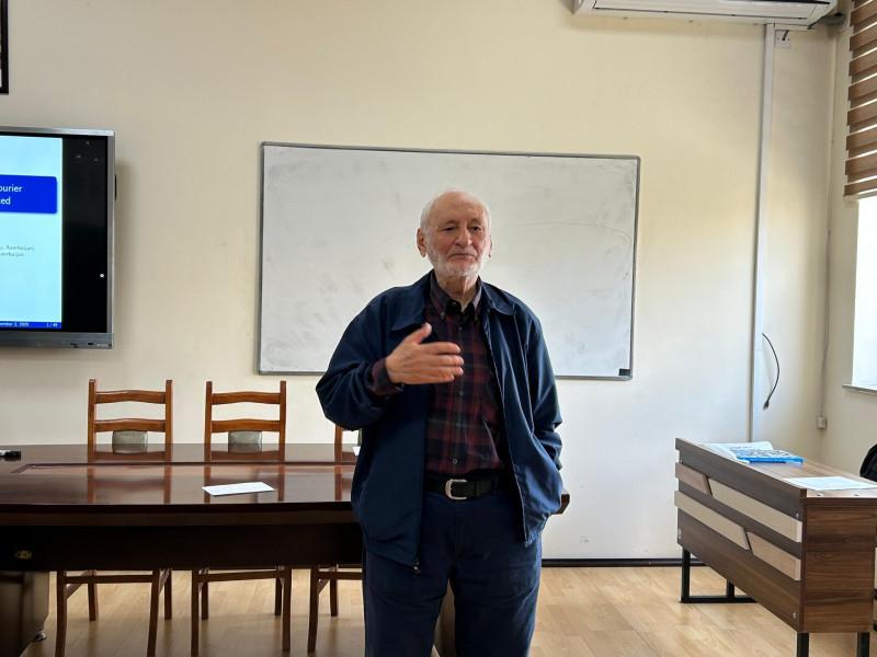 Əməkdar elm xadimi Natiq Atakişiyev BDU-da elmi seminar keçirib