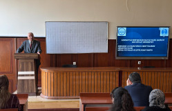 Fizika fakültəsi Tələbə Elmi Cəmiyyətinin elmi seminarı keçirilib