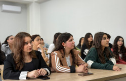 "İdman jurnalistikası və efir mədəniyyəti" adlı görüş