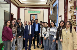 TƏLƏBƏLƏRİMİZ TƏKAMÜL MUZEYİNDƏ