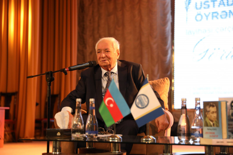 XALQ ŞAİRİ VAHİD ƏZİZLƏ GÖRÜŞ