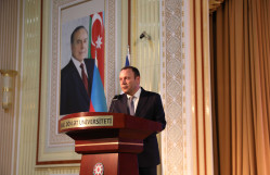 XALQ ŞAİRİ VAHİD ƏZİZLƏ GÖRÜŞ