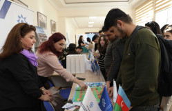 BDU-da tarixi Zəfərin 5 illik yubileyinə həsr olunmuş ixtisaslaşmış Karyera Sərgisi keçirilib