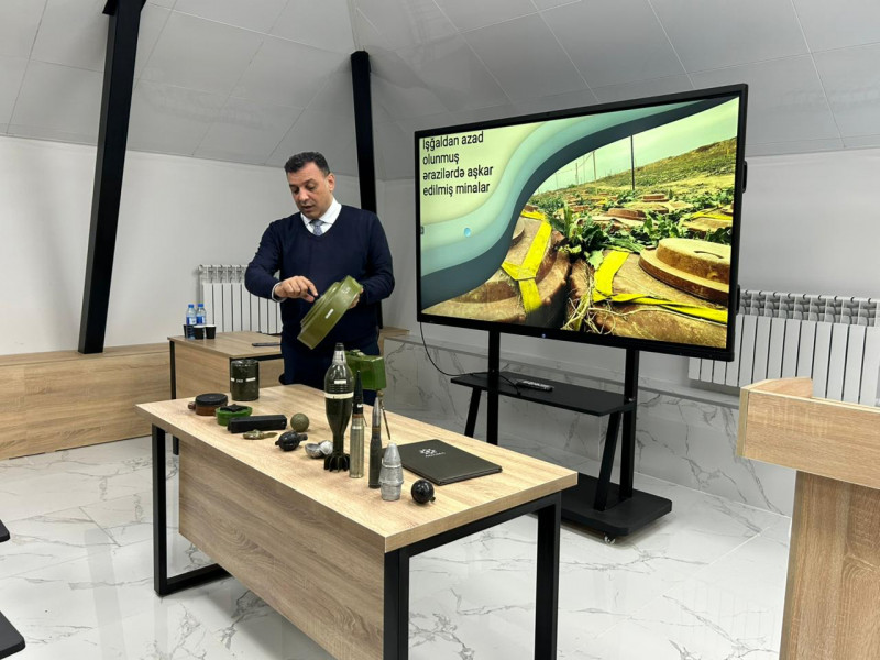 BDU tələbələri işğaldan azad olunmuş bölgələrdə minatəmizləmə işləri ilə bağlı məlumatlandırılıb