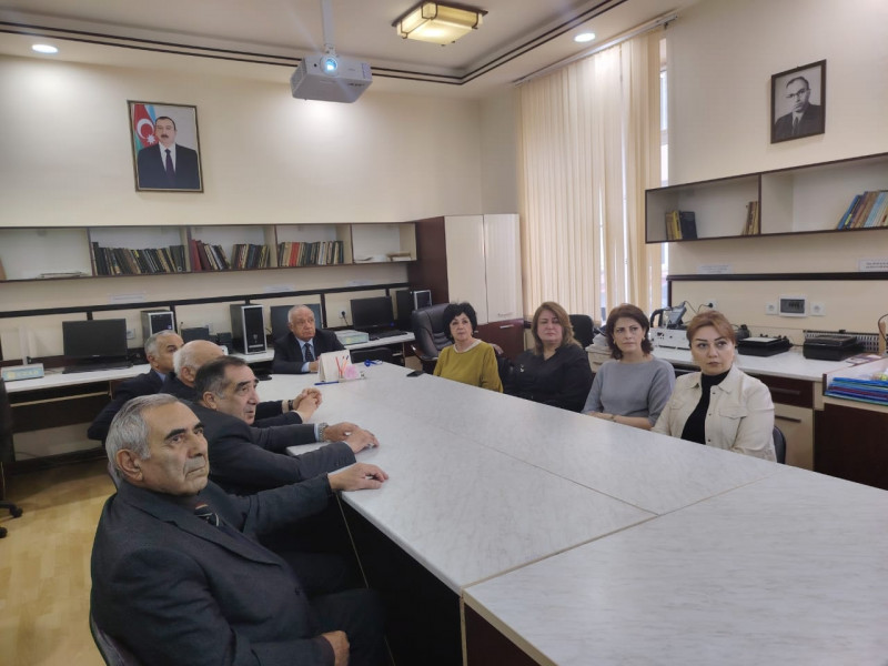 Elmi seminarda bərk cisimlərin radiasiya texnologiyası müzakirə olunub