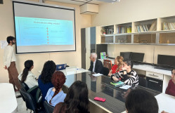 Fiziki və kolloid kimya kafedrasında elmi seminar keçirildi