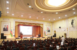 BDU-da professor Əkbər Bayramovun 95 illik yubileyinə həsr olunmuş Respublika elmi konfransı