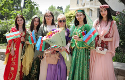 “National Costume Walk” – Supporting Cultural Heritage with the Participation of Students from the Faculty of Biology.