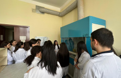 Biology Faculty Students at the Genetic Resources Institute