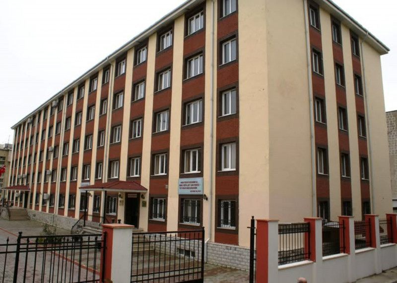 BDU-nun nəzdində “Gənc istedadlar” liseyinin V siniflərinə qəbulun nəticələri açıqlanıb