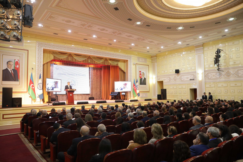 BDU-da “Fizikada müasir trendlər” mövzusunda IX Beynəlxalq elmi konfrans keçirilir