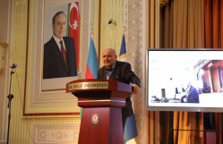 BDU-da “Fizikada müasir trendlər” mövzusunda IX Beynəlxalq elmi konfrans keçirilir