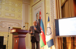 BDU-da “Fizikada müasir trendlər” mövzusunda IX Beynəlxalq elmi konfrans keçirilir