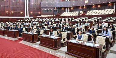 BDU-nun Hüquq fakültəsinin tələbələri Milli Məclisin fəaliyyəti ilə tanış olublar