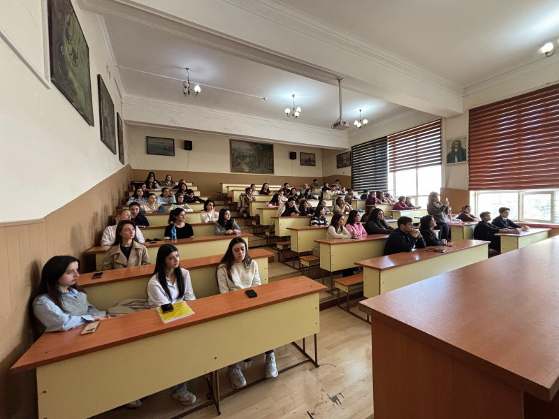 Tanınmış teleaparıcı Mümtaz Xəlilzadə BDU tələbələrinə təlim keçib