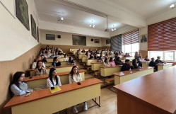 Mümtaz Xəlilzadə ilə “Akademik ünsiyyət və nitq” təlimi keçirilib