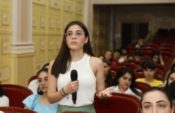 BDU-da Qarabağ Universitetinin SABAH qruplarına qəbulla əlaqədar infosessiya