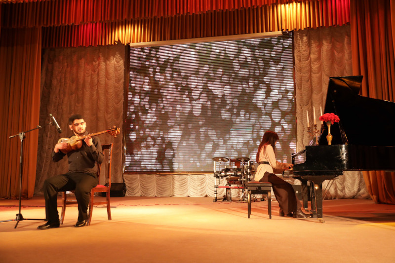 BDU-da "Retro gecəsi"