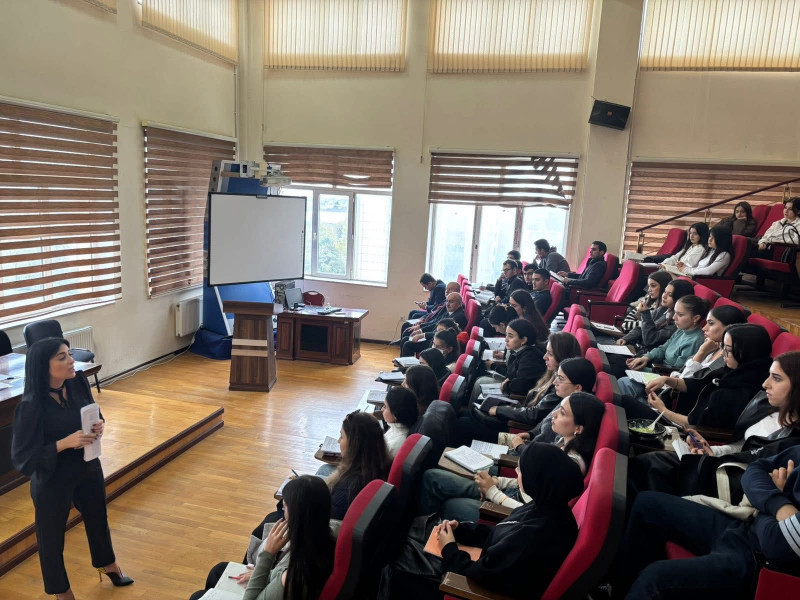 Tarix fakültəsində fakültə rəhbərliyi tərəfindən açıq dərslər həyata keçirilib