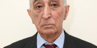 Genetika kafedrasının dosenti Əlisəfa Səmədovun 80 yaşı tamam olub