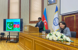 Quaid Azam Universitetinin professoru BDU-da ustad dərsi keçib