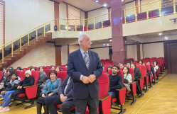 Quaid Azam Universitetinin professoru BDU-da ustad dərsi keçib