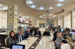 Pakistanın Lahor Universitetinin professoru BDU-da elmi seminar keçirib