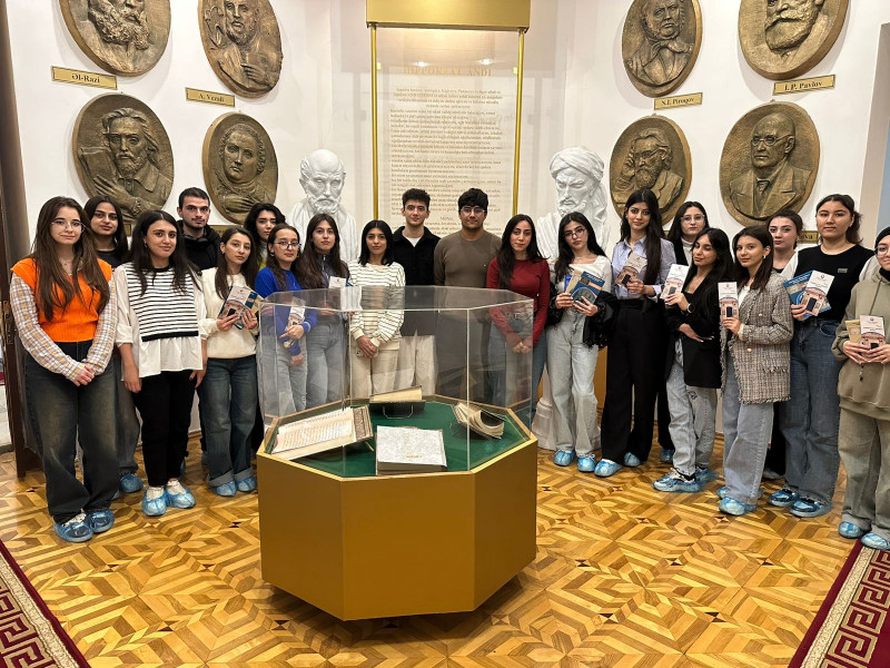 Biologiya fakültəsinin tələbələri Azərbaycan Təbabət Muzeyinə ekskursiya edib