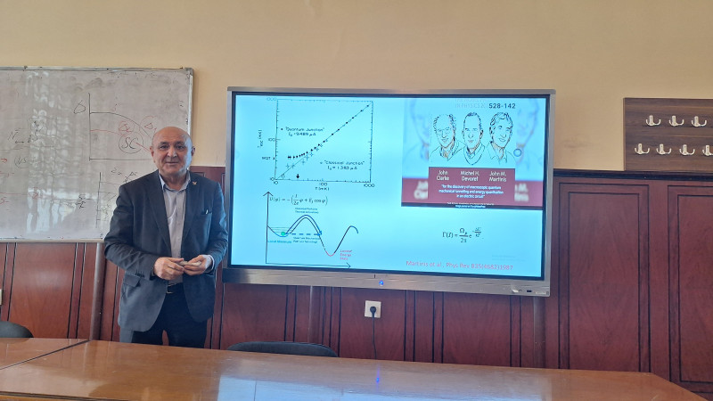 Ankara Universitetinin professoru BDU-da elmi seminar keçirib