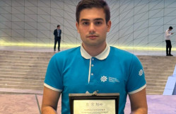 Jurnalistika fakültəsinin tələbələri “İlin Könüllüsü” mükafatına layiq görülüblər