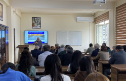 Pakistanın Lahor Universitetinin professoru BDU-da elmi seminar keçirib
