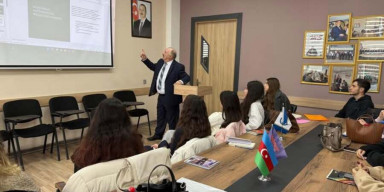 "KİV-in iqtisadiyyatı" mövzusunda açıq dərs