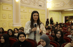 BDU-da ABŞ-nin Mədəniyyət və Təhsil üzrə Nizamnaməli İnsititutunun prezidenti və Məsləhət Şurasının sədri Vasif Eyvazzadə ilə görüş