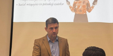 “Sosial media və milli mənəvi dəyərlər” mövzusunda elmi seminar