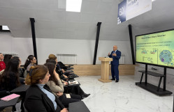 Elmi-Tədqiqat Tibbi Profilaktika İnstitutunun direktoru BDU tələbələrinə ustad dərsi keçib