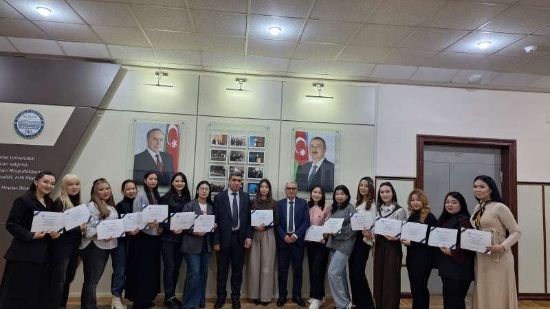 Qazaxıstanlı tələbələr BDU Fizika fakültəsində təcrübə keçiblər