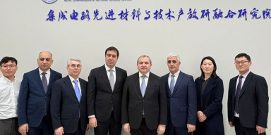 BDU nümayəndə heyəti Çinin Anhui Universitetinin yüksək materiallar və texnologiyalar üzrə potensialı ilə tanış olub