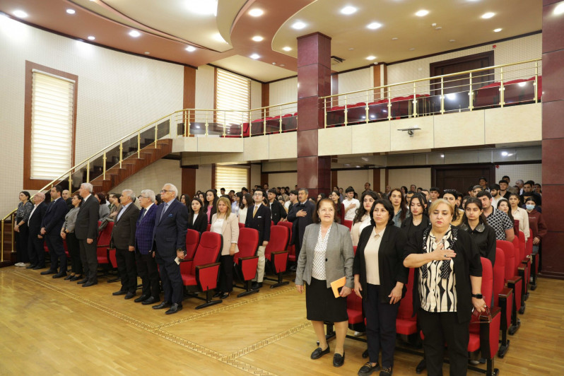 Üzeyir Hacıbəylinin 140 illik yubileyinə həsr olunmuş “Üzeyir Hacıbəyli: dahilik pəncərəsindən baxış” adlı elmi seminar keçirilib.