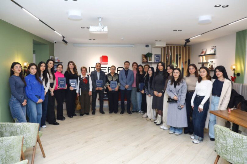 "Dirilik" məcmuəsinin transliterasiya edilmiş toplusunun təqdimatı keçirilib