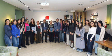 "Dirilik" məcmuəsinin transliterasiya edilmiş toplusunun təqdimatı keçirilib