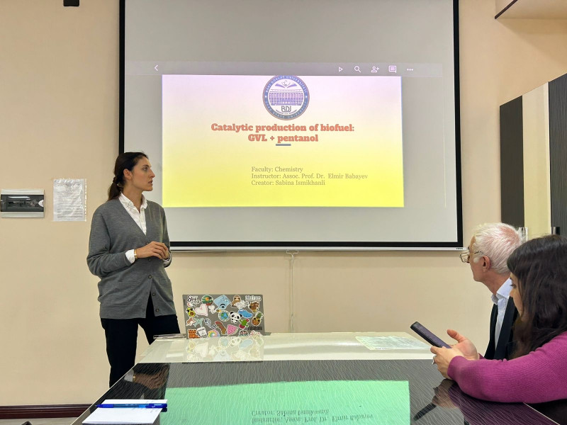 Fiziki və kolloid kimya kafedrasının II kurs magistrantının elmi tədqiqat işi təqdim edildi