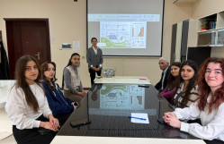 Fiziki və kolloid kimya kafedrasının II kurs magistrantının elmi tədqiqat işi təqdim edildi