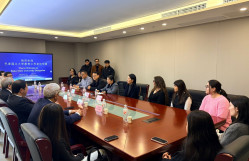 BDU rektoru Çinin Anhui Universitetində təhsil alan Azərbaycandan olan tələbələrlə görüşüb