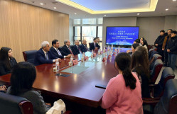 BDU rektoru Çinin Anhui Universitetində təhsil alan Azərbaycandan olan tələbələrlə görüşüb