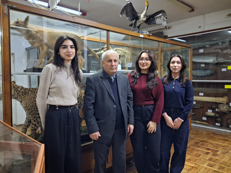 Biologiya fakültəsinin tələbələri Təbiət Tarixi muzeyinə ekskursiya edib