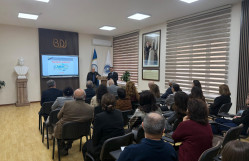 Türkiyənin Qars Qafqaz Universitetinin professoru Hacalı Nəcəfoğlunun BDU-da ustad dərsi