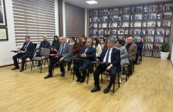 Türkiyənin Qars Qafqaz Universitetinin professoru Hacalı Nəcəfoğlunun BDU-da ustad dərsi